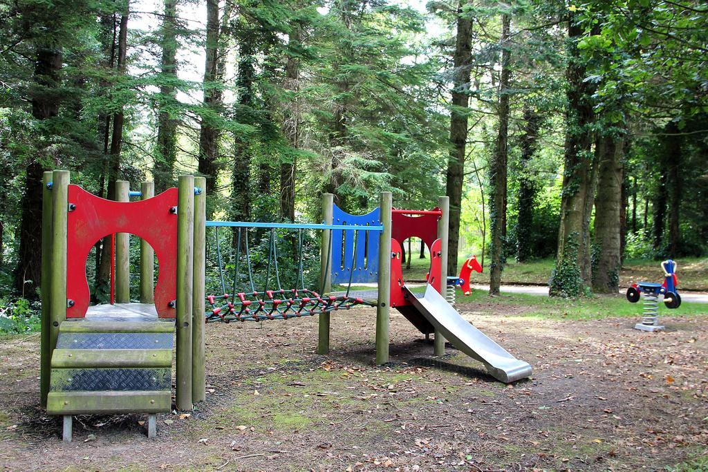 Ballyhoura Mountain Lodges Ballyorgan Oda fotoğraf